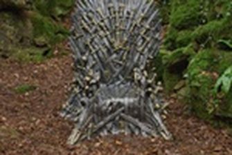 Фанатам "Игры престолов" предложили отыскать шесть железных тронов, разбросанных по всему миру