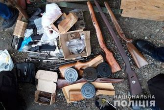 У Києві накрили кустарне виробництво набоїв та зброї у гаражах