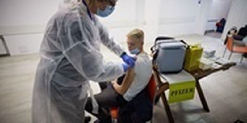 Украина получила от Швеции более 500 тысяч доз вакцины Pfizer