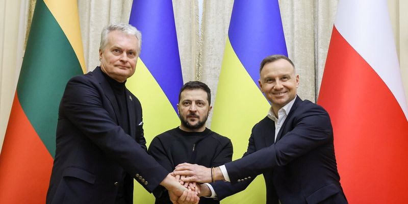 Зеленский встретился во Львове с президентами Польши и Литвы: фото и все подробности