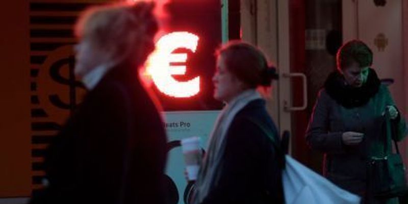 Що з доларом і євро перед вихідними: курс валют на 25 листопада в обмінниках