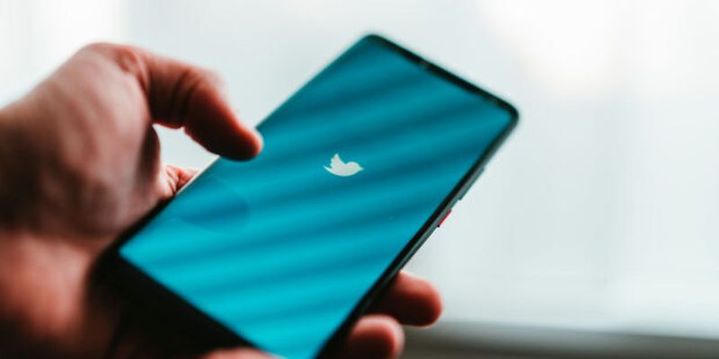 Новых пользователей Twitter обязывают платить за соцсеть