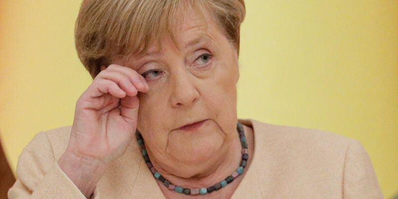 Російські пранкери розіграли Меркель від імені Порошенка