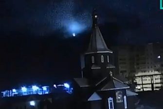 В небе над Россией взорвался метеорит. Момент попал на видео