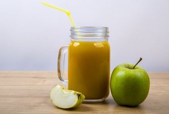 Чому шкідливо пити яблучний сік