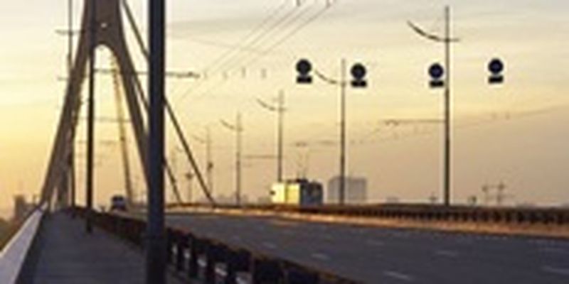 В Киеве подрядчик "отмыл" 3,5 млн гривен на ремонте мостов