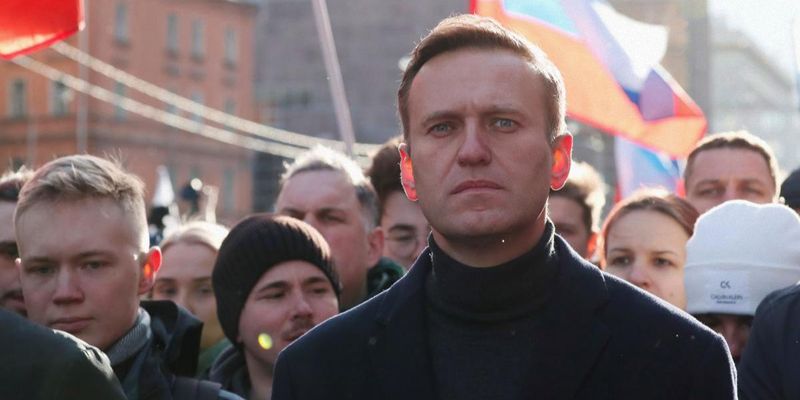 "Закончили тем же способом": Грозев предположил, что Навального во второй раз отравили