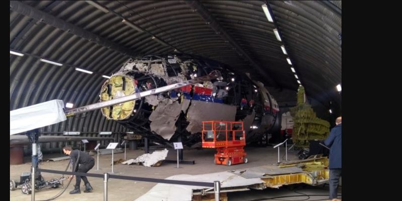 На суде по MH17 показали фото обломков ракеты, которая могла сбить самолет