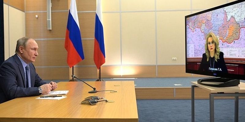 Путин сравнил российские COVID-вакцины с автоматом Калашникова