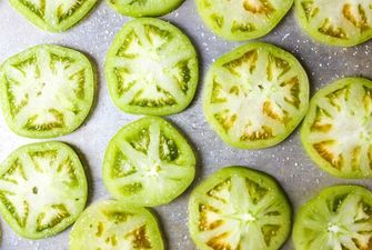 Рецепт очень вкусного салата из зеленых помидоров