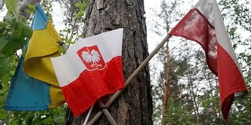 Волинська трагедія: навіщо Польща зараз висуває Україні історичні претензії