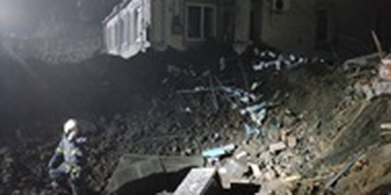 Появились фото последствий ракетного удара по Харьковскому району