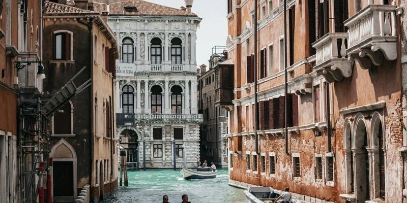 Щоб зменшити шкоду від туристів: Венеція вводить податок на одноденне відвідування міста