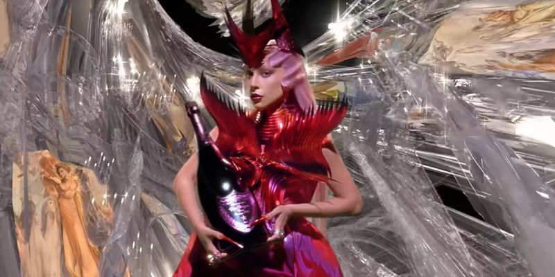 Леди Гага стала лицом Dom Pérignon