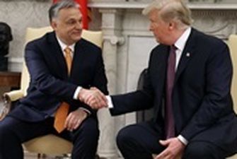 Байден раскритиковал Трампа за встречу с Орбаном