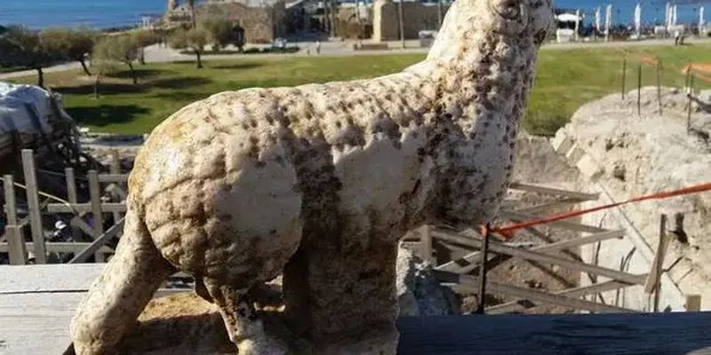 Археологи нашли в Израиле необычную "статую Христа": фото