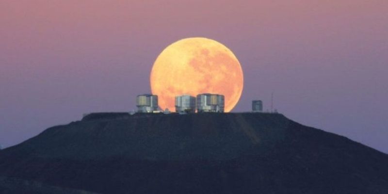 Жители Земли смогут в апреле увидеть «розовую луну»