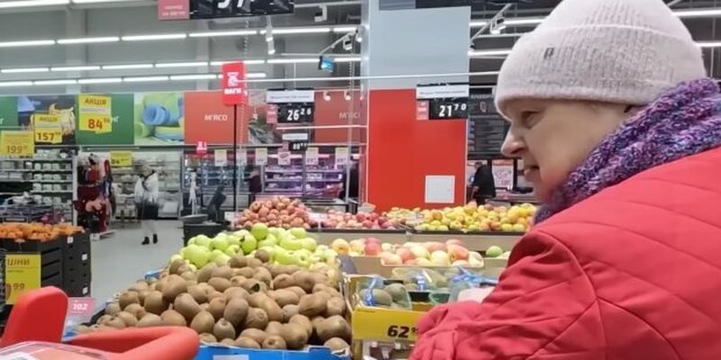 За кило берут всего 30 грн: в Украине супермаркеты обновили цены на лимоны, бананы и яблоки