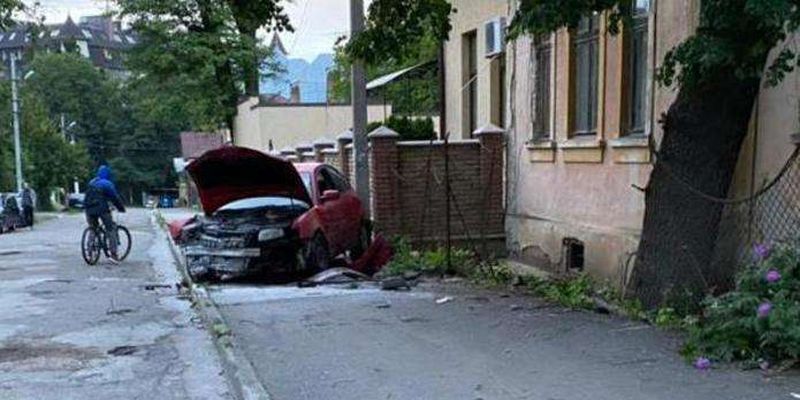 У поліції повідомили подробиці ДТП на вулиці Ткачука у Чернівцях