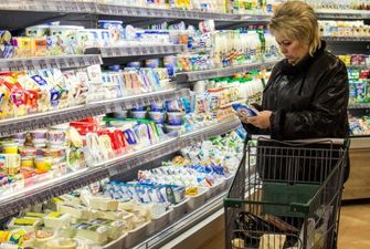 Українцям згодують "золотий" хліб і "діамантові" яйця: простих громадян стривожили новими цінами на продукти