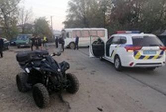 ДТП под Мукачево: квадроцикл влетел в толпу