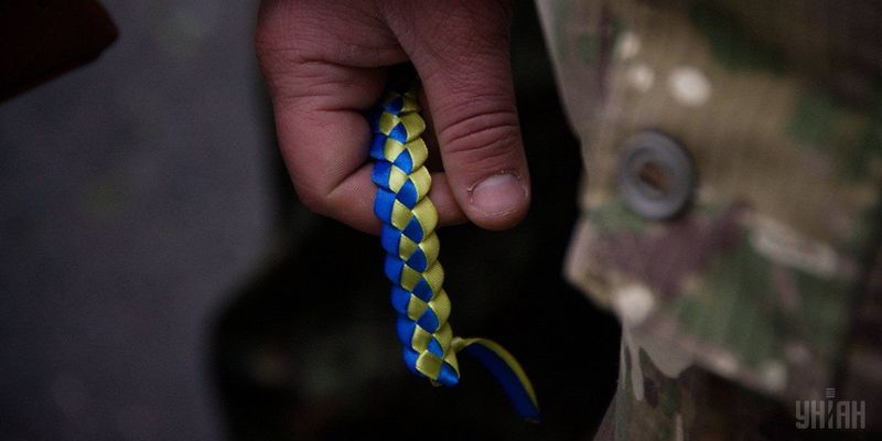 Ворог на Донбасі з мінометів і БМП бив по українських позиціях, троє військових поранені