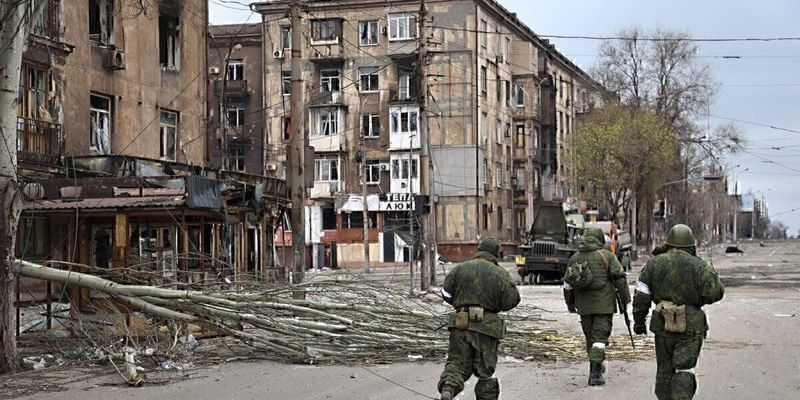 "Будуть битися": Андрющенко розповів, як ЗС РФ готуються до оборони Маріуполя