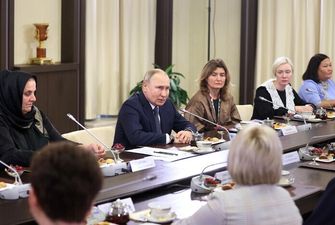 Зустріч Путіна із матерями військових виявилася фейком: хто ці жінки