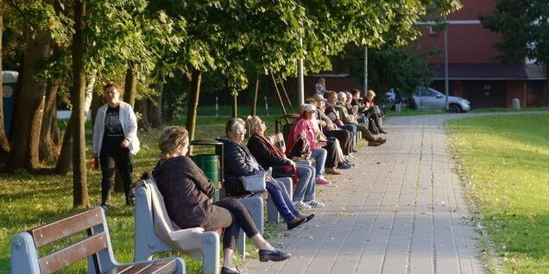 Украинцам пересчитают пенсии с 1 апреля: кто получит на 600 грн больше