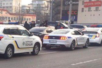 На Mustang с луганскими номерами: в Киеве на горячем поймали псевдопатруль "полиции". Видео