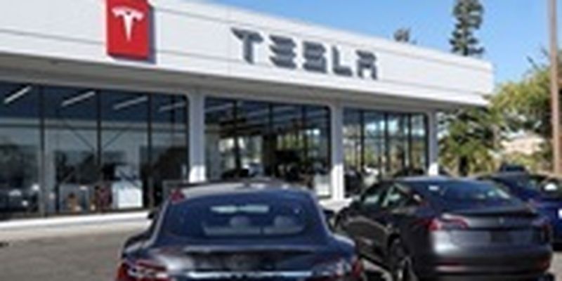 Прибыль Tesla уменьшилась на 55%