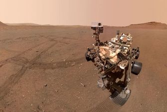 Марсоход NASA приготовил сюрприз для ученых на фоне первого в истории "склада" на Марсе