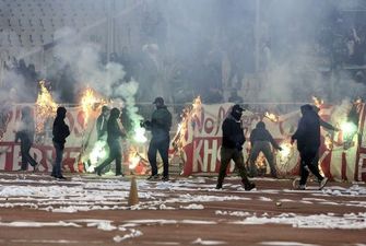 Пекло у Греції. Футбольні фанати зірвали матч "Панатінаїкос" - "Олімпіакос"