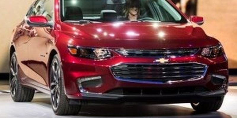 Седан Chevrolet Malibu лишится гибридной модификации