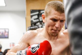 Бой украинского боксера за звание чемпиона мира отменен