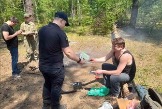 Военкомы в лесах Киева: любителям шашлыков вручили повестки