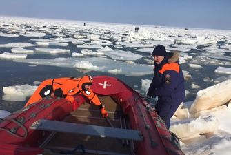 "Російський екстрим": на Сахаліні врятували 250 рибалок, які дрейфували на крижині