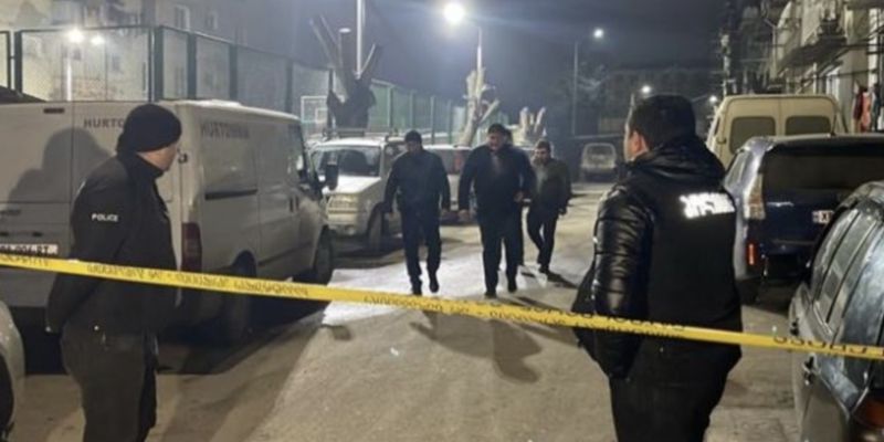 В Грузии бывший военный открыл стрельбу с балкона: есть погибшие и раненые
