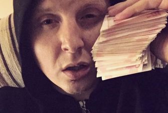 ФБР затримало репера з РФ після знімків в Instagram з пачками грошей