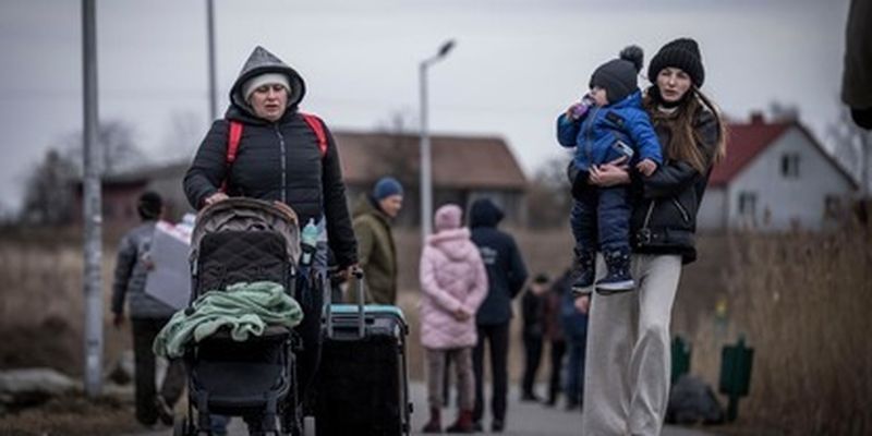 Большая половина украинских беженцев не собирается возвращаться домой после войны: в чем причина