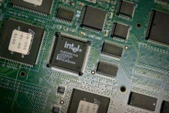 TechCrunch: обнаружена уязвимость практически в каждом чипе Intel с 2011 года