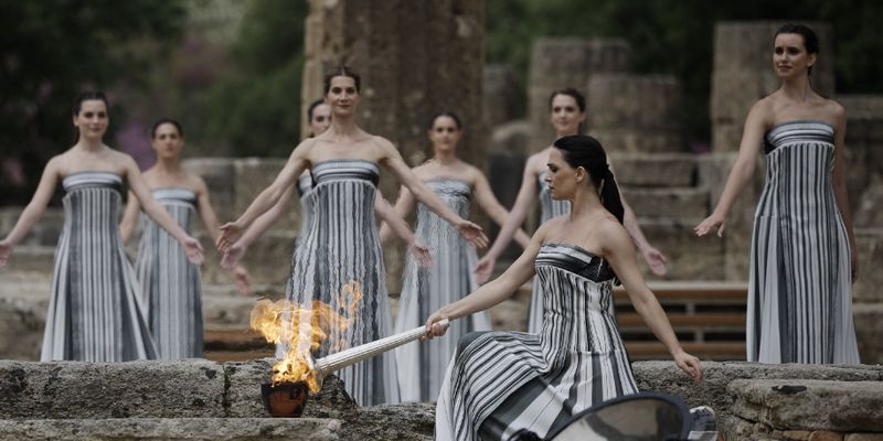 В Греция произошел конфуз при попытке зажечь олимпийский огонь