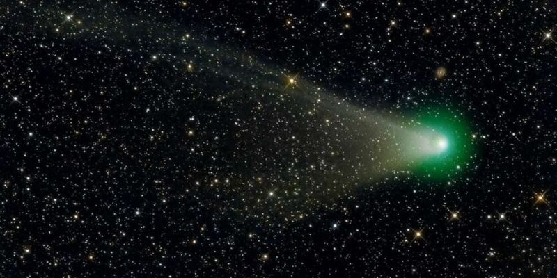 Комета ATLAS начала разваливаться на подлете к Солнцу