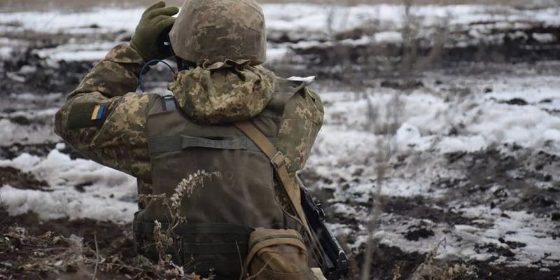 На сході України поранили українського армійця