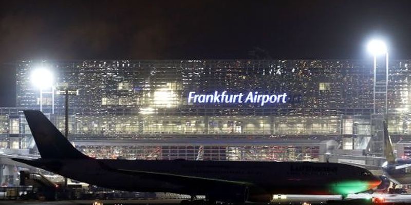 У Німеччині в аеропорту зіткнулися пасажирські літаки