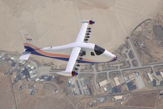 NASA создало электрический самолет