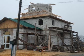 На Сумщине община УПЦ просит помощи в восстановлении сожженного храма