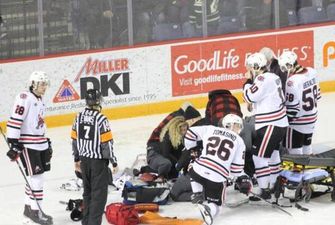 Не для впечатлительных: канадскому хоккеисту разорвали ногу коньком