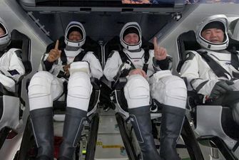 Перший екіпаж космічного корабля Crew Dragon успішно повернувся на Землю