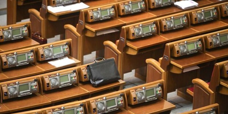 Рада купила півтисячі сенсорних планшетів за 14 мільйонів гривень